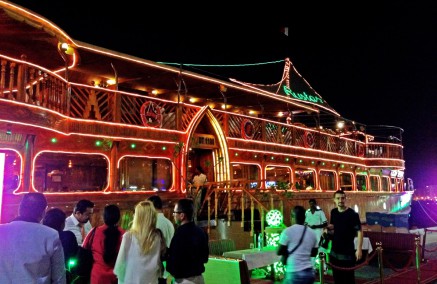 Dinner Cruise in Dubai – eine Flusskreuzfahrt in der Wüstenmetropole
