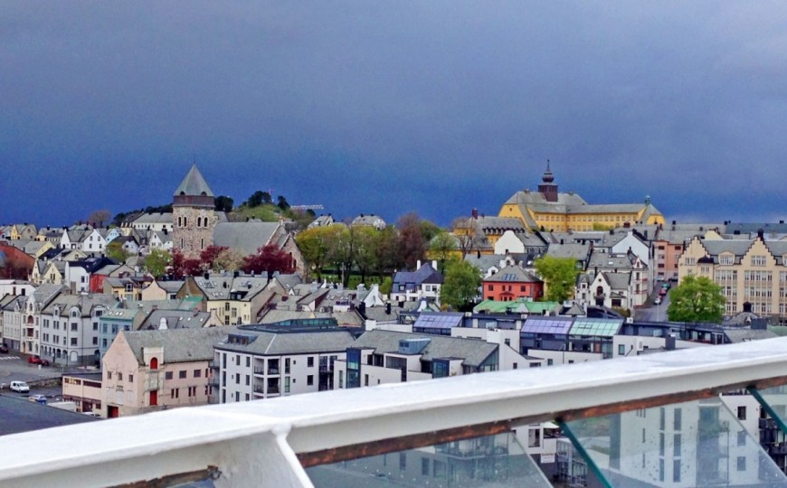 Alesund – Wie kommt man vom Kreuzfahrthafen in die Stadt?
