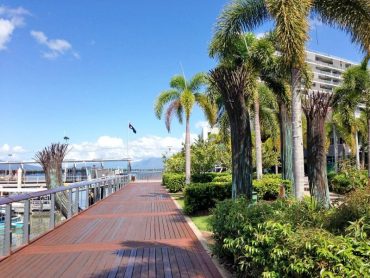 Cairns – vom Kreuzfahrthafen in die Stadt/Marina