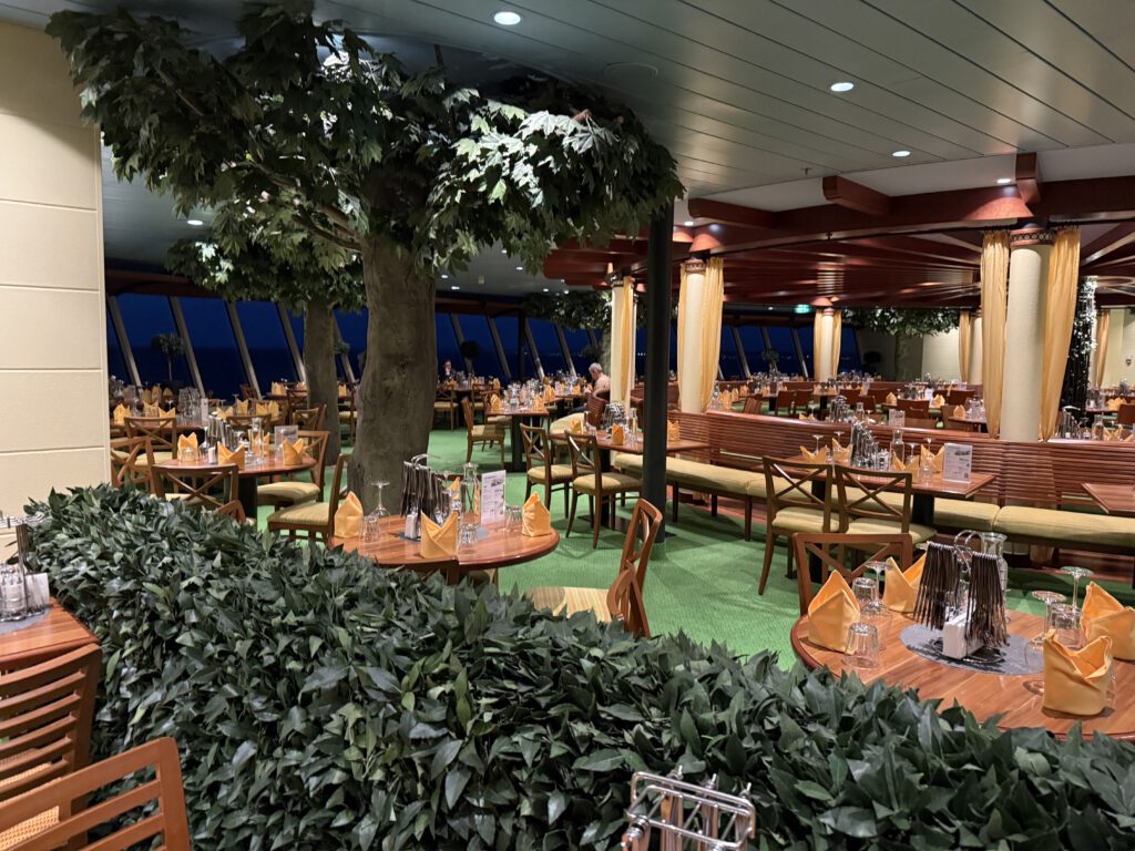 Markt Buffet-Restaurant auf der AIDA