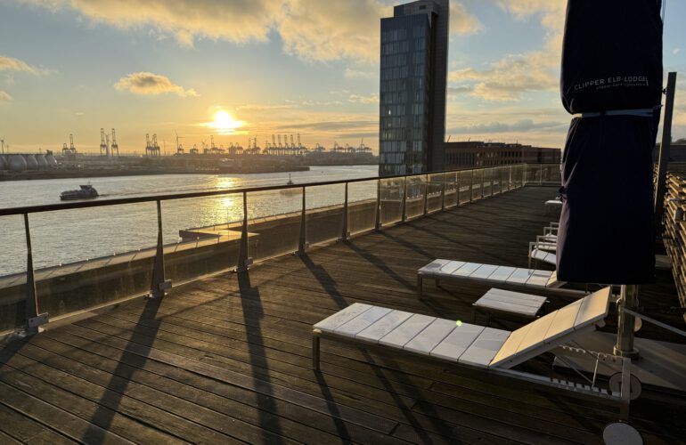 Clipper Boardinghouse Holzhafen: ideales Hotel am Hamburg Cruise Center Altona