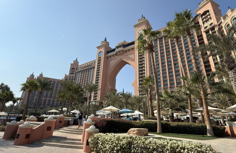 Pool und Strand im Atlantis The Palm Dubai – mein persönlicher Eindruck vom legendären Resort