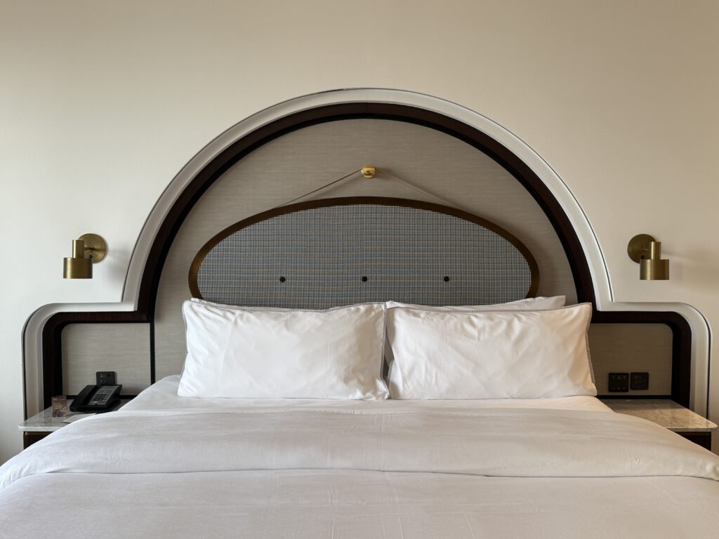 Bett im Westin Mina Seyahi