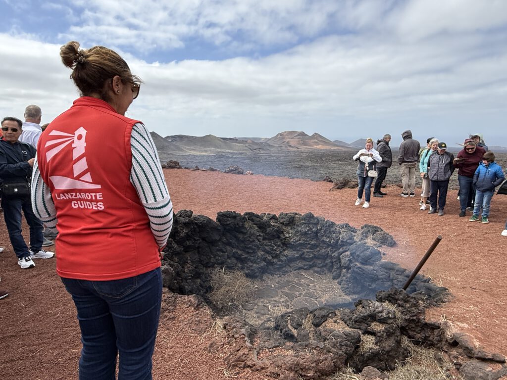 Feuer-Demonstration im Timanfaya Nationalpark