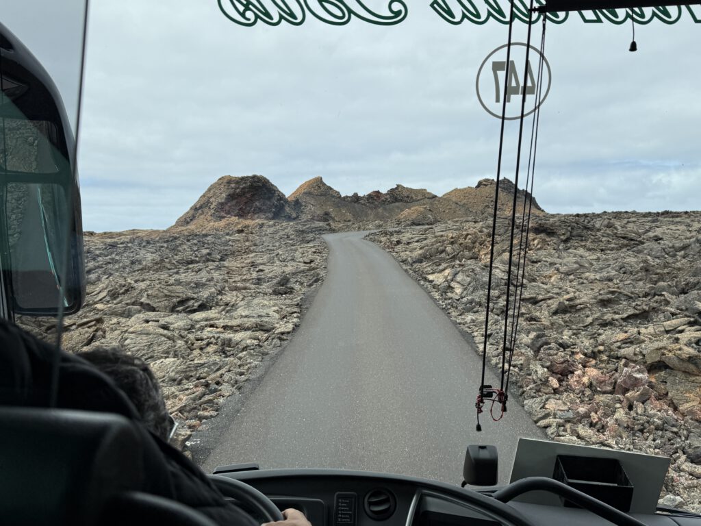 Vulkanrundfahrt im eigenen Bus