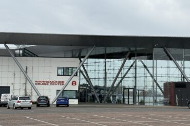 Wo legt die AIDA in Warnemünde ab?
