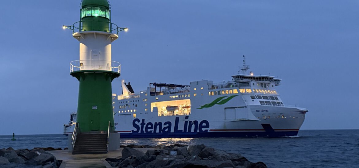 Wie kommt man zum Warnemünde Kreuzfahrthafen? Anreise Tipps