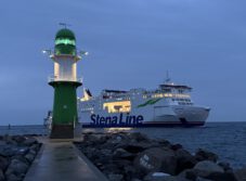 Wie kommt man zum Warnemünde Kreuzfahrthafen? Anreise Tipps