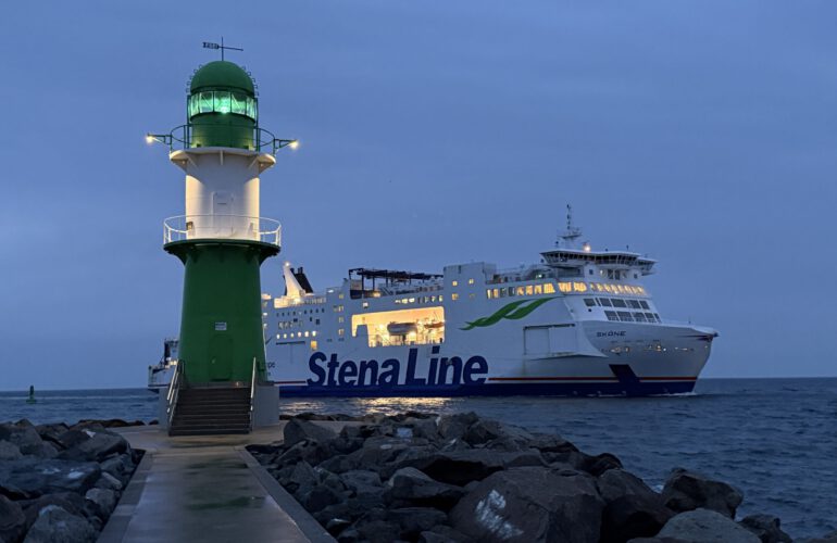 Wie kommt man zum Warnemünde Kreuzfahrthafen? Anreise Tipps