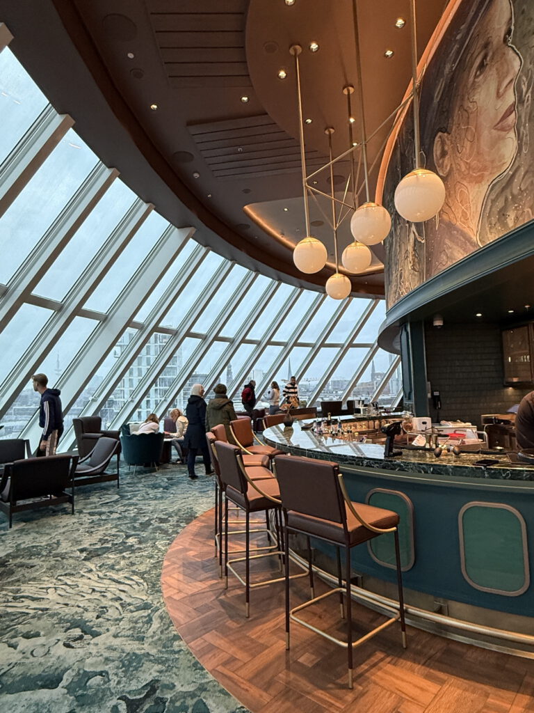 Captains Bar